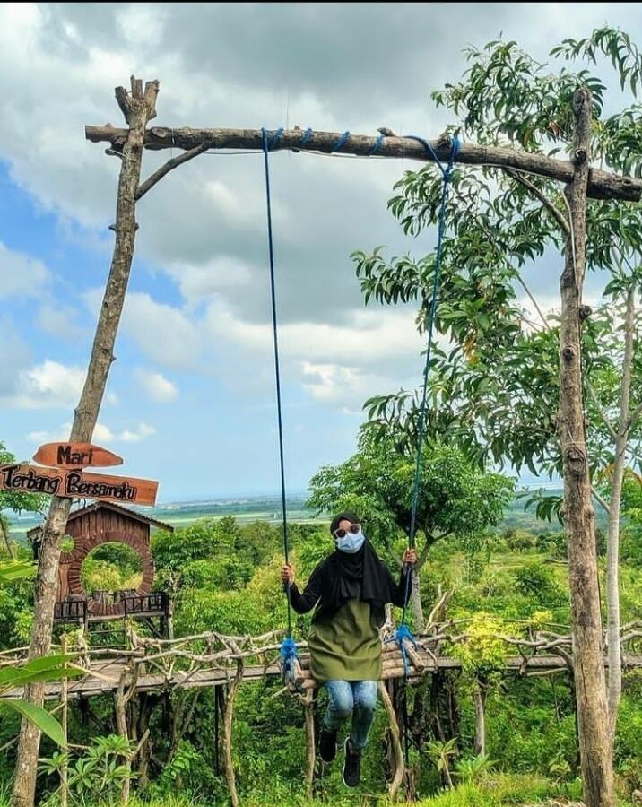 Boekit Tinggi Daramista, Destinasi Wisata Bak Negeri Dongeng di Madura