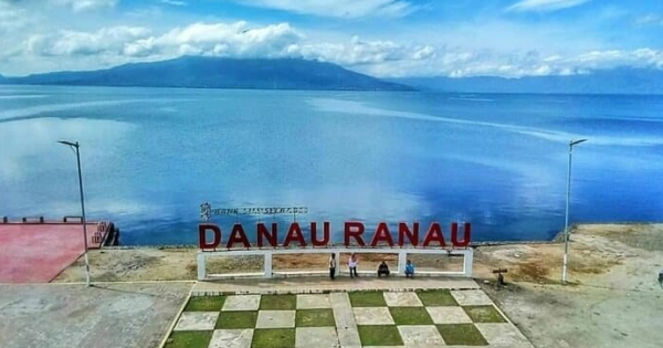 Membentang di 2 Provinsi Sumsel dan Lampung, Keindahan Danau Ranau yang Memukau Mata