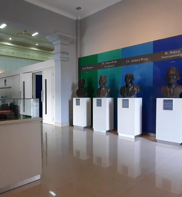 Berwisata Sambil Menambah Wawasan Sejarah? Museum Monumen Pers Nasional Tempatnya !