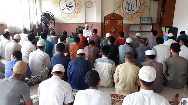 Marah karena SPBU Tutup Ditinggal Pegawai Shalat Jum'at, Bapak Ini Dihujat Netizen