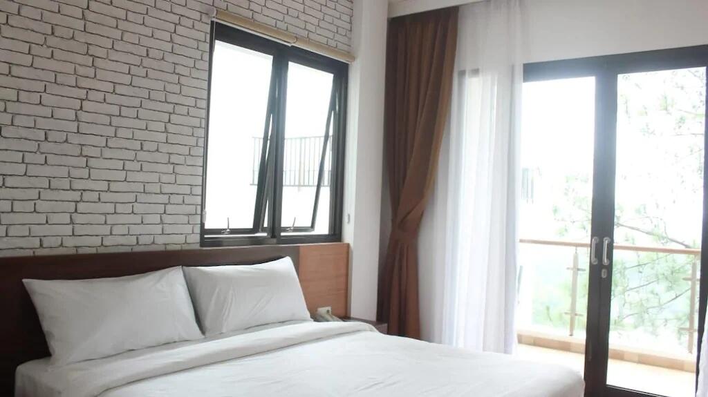 Are You and I Bed &amp; Breakfast, Hotel 300 Ribuan dengan View Instagram able, Apik!