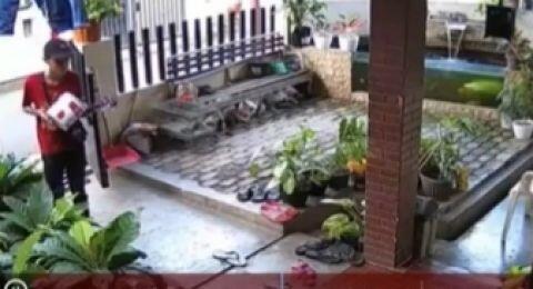 Viral Pengamen Ondel-ondel Minta Paksa Uang Warga Sampai Berkata Kasar