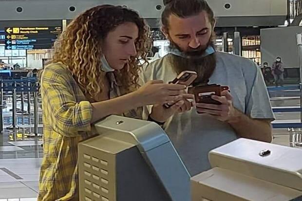 Menolak Karantina, 2 WNA Inggris Dideportasi dari Indonesia