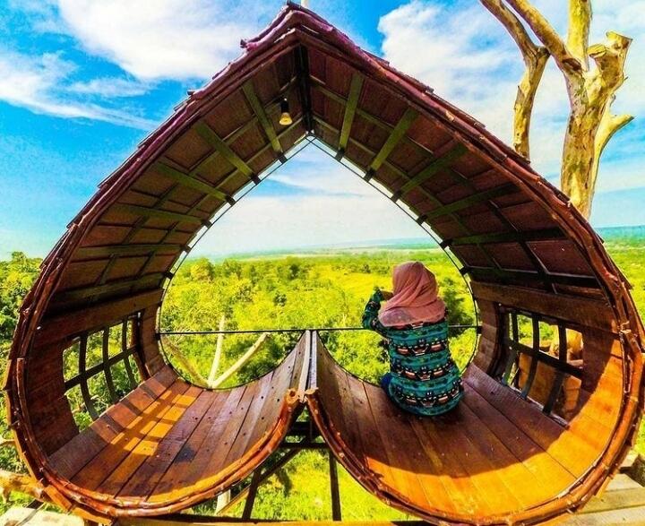 Boekit Tinggi Daramista, Destinasi Wisata Hits di Madura