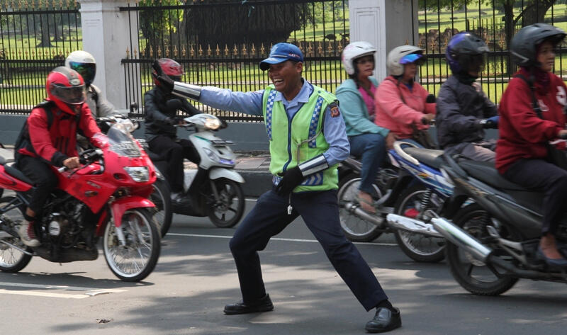 Isu Juru Parkir ditiadakan, apakah kamu Pro atau Kontra?