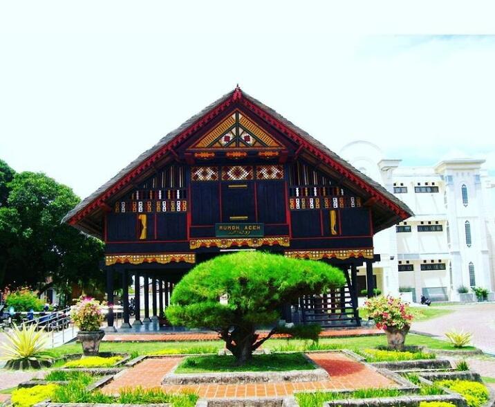 Rumah Krong Bade, Rumah Adat Aceh yang Menggambarkan Masyarakat Dekat dengan Alam