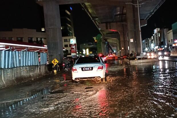 Diguyur Hujan Lebat, Sejumlah Ruas Jalan di Jakarta Utara Tergenang