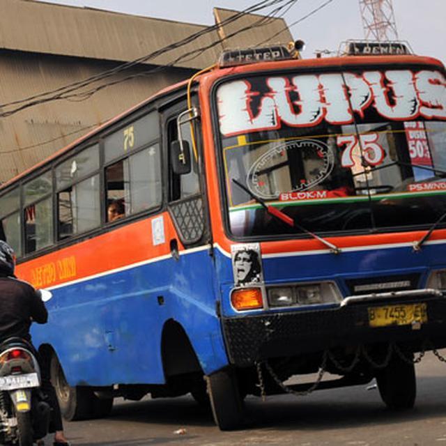 Apa Itu Bus Bumel? 