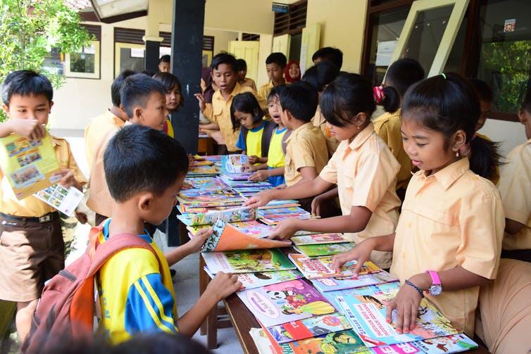 Berfikir Ulang Mengatakan Minat Baca Masyarakat Indonesia Rendah