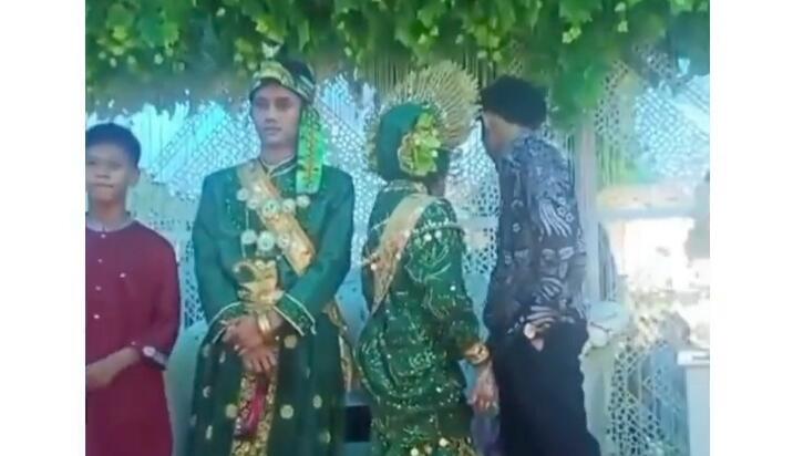 Pentingkah Mengundang Mantan ke Nikahan Kalau Ujungnya Viral karena Baperan? Jawab!