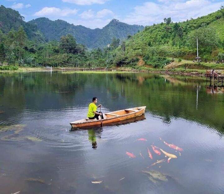 Telaga Kumpe, Wisata Alam Menakjubkan di Banyumas