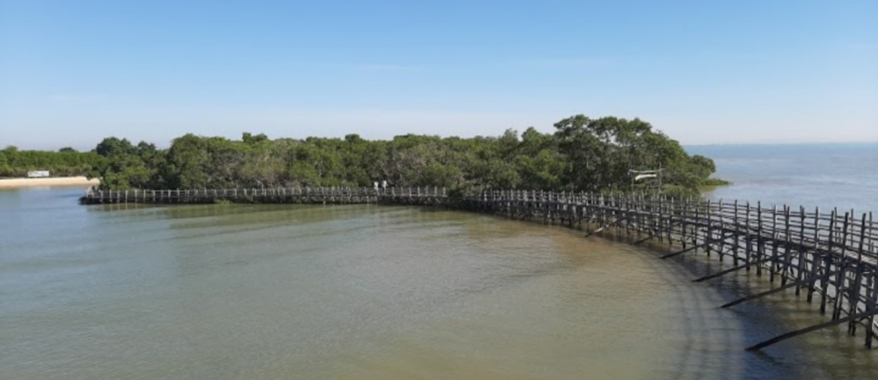 Indahnya Pantai e Kasogi Yang Masih Asri Di Sumenep