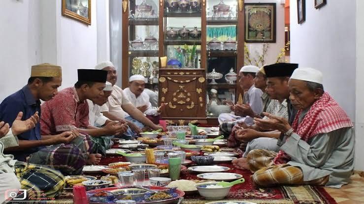 Assuro Maca, Tradisi Warga Bugis Makassar Dalam Menyongsong Bulan Ramadhan