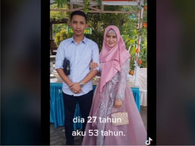 Viral di TikTok Wanita 53 Tahun Punya 1 Cucu Pamer Brondong Usia 27 Tahun

