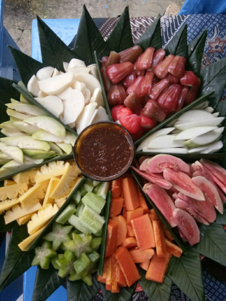 Tumpeng yang Satu Ini Bikin Seger dan Melek Mata, Penasaran?