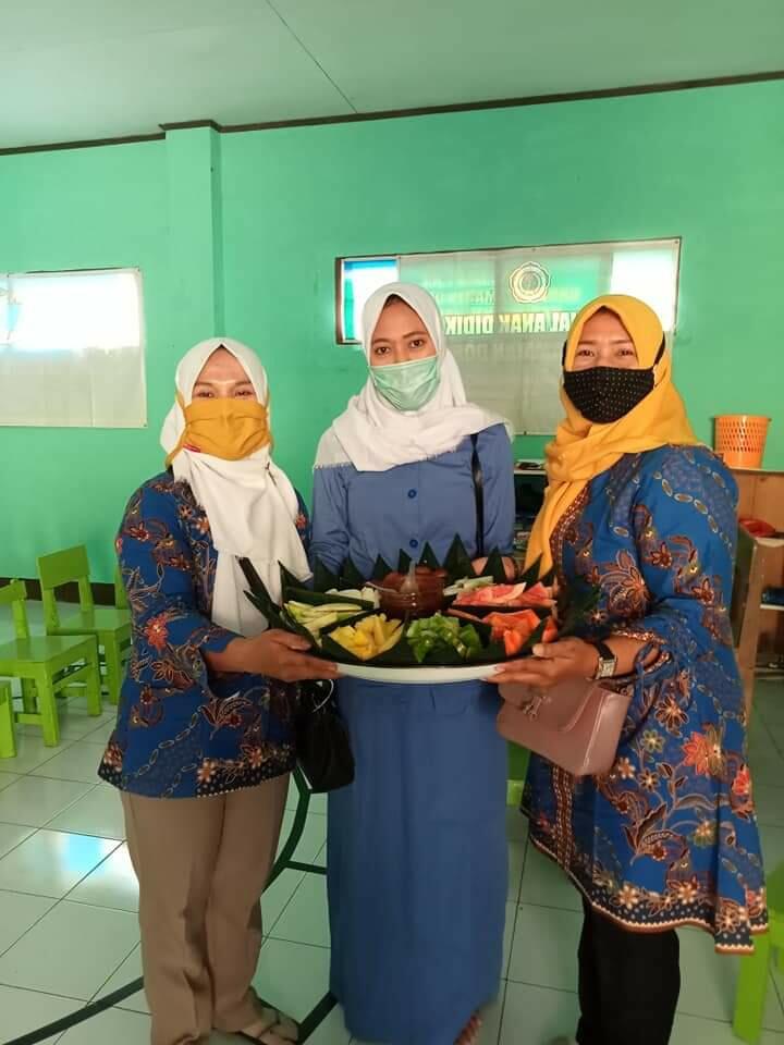 Tumpeng yang Satu Ini Bikin Seger dan Melek Mata, Penasaran?