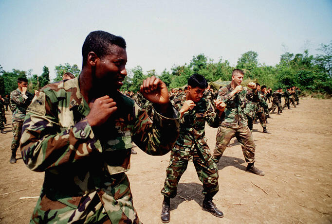 5 SELF DEFENSE YANG BERGUNA DI KEHIDUPAN NYATA !