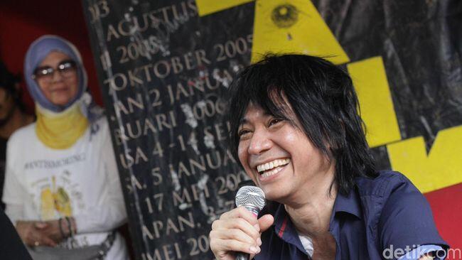 Abdee Slank Diangkat Komisaris, Saham Telkom Langsung Rontok