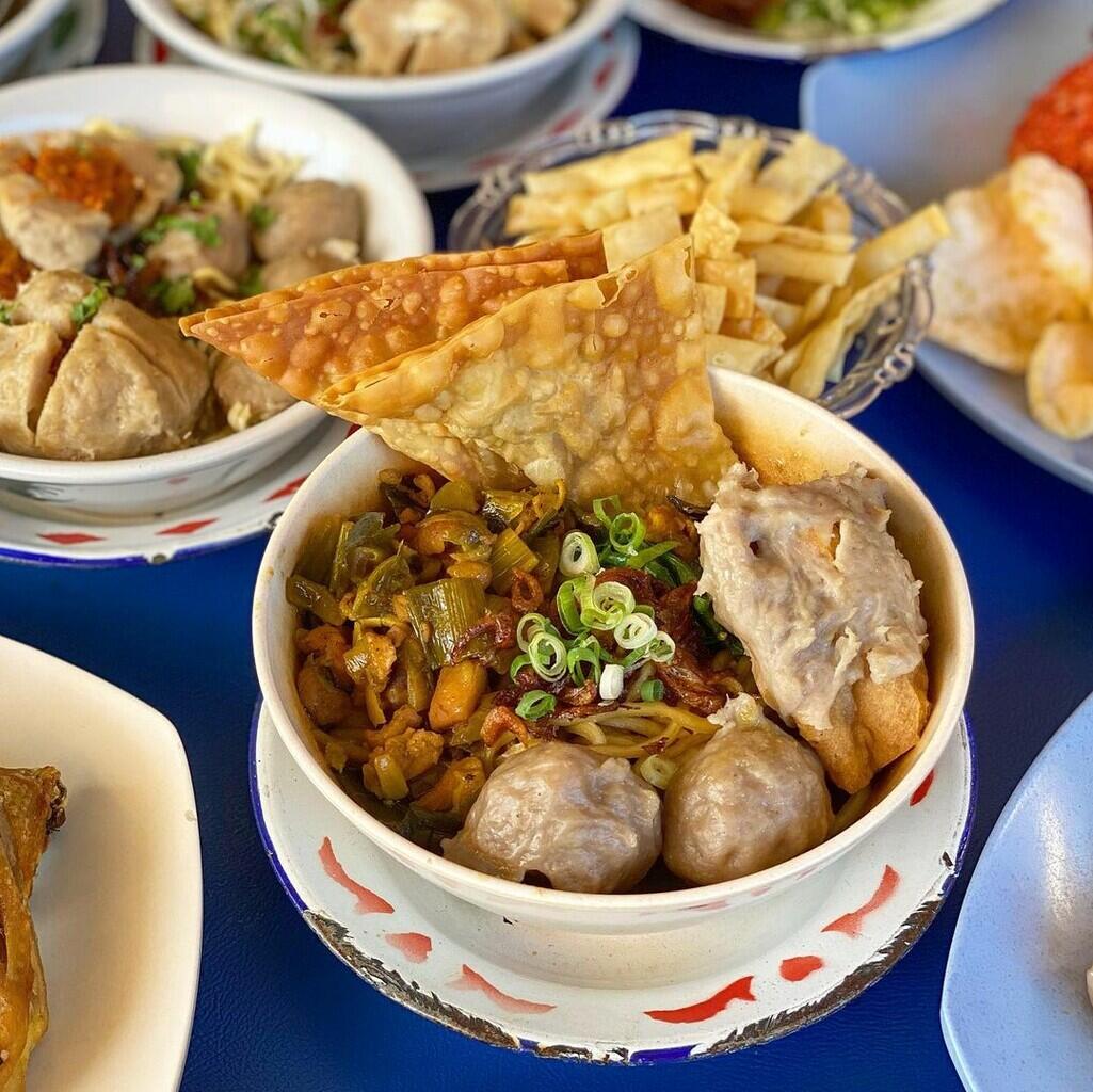 Wisata Kuliner Murah Meriah Di Makassar. Penasaran? Yuk, Cobain!