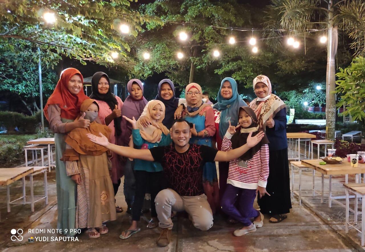 Surga Tersembunyi di Lazuardi