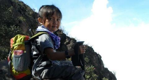 Luar Biasa! Pendaki Cilik Asal Cimahi Taklukan 10 Gunung Indonesia