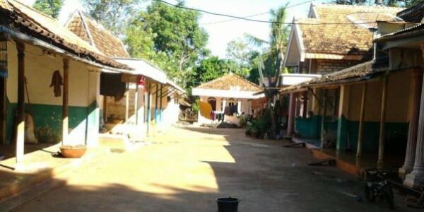 Tanean Lanjhang, Rumah Adat Cermin Relijius dan Eratnya Persaudaraan Suku Madura
