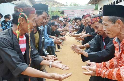 Tanean Lanjhang, Rumah Adat Cermin Relijius dan Eratnya Persaudaraan Suku Madura