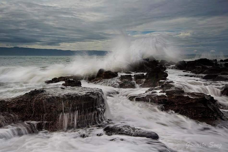 Deretan Pantai Di Sukabumi Yang Memiliki Gugusan Karang Super Cantik