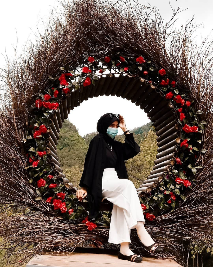 Pesona Curuk Song Yang Terkesan Natural Dan Nge-hits, Wajib Kepo!