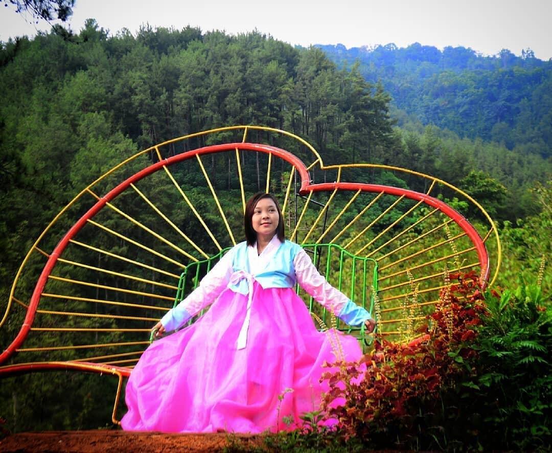 Pesona Curuk Song Yang Terkesan Natural Dan Nge-hits, Wajib Kepo!