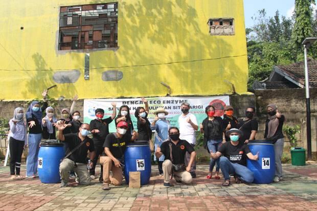 Dengan Eco Enzyme, Air Situ Parigi yang Keruh Kembali Jernih