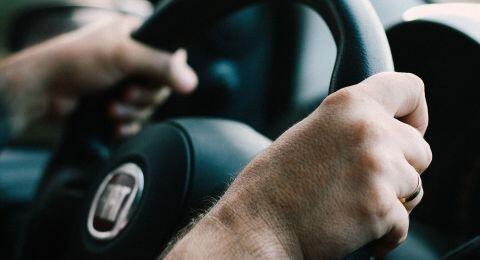 Bocah 9 Tahun Nyetir Mobil Ugal-ugalan dan Kacaukan Lalu Lintas