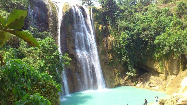 12 Air Terjun Terbaik Indonesia