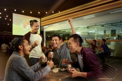 Tips Mengawali Pembicaraan dengan Orang Sekitar Tanpa Harus Kikuk atau Ragu!
