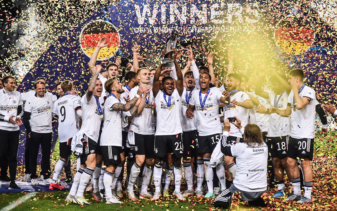 KUMPULAN MEME: Timnas Jerman U-21 Oke, Seniornya Membleh!