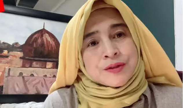 Bilang Dana Haji Rp38,5 T Dipake Jokowi, Neno Warisman Diamuk Netizen: Masuk Bui