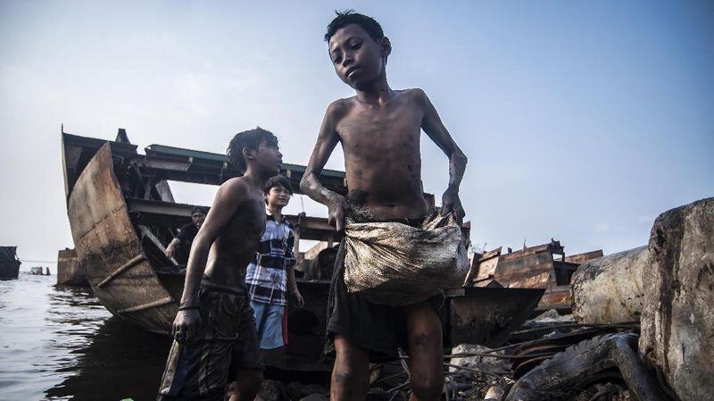 FOTO: Buah Hati Kemiskinan di Pesisir Jakarta