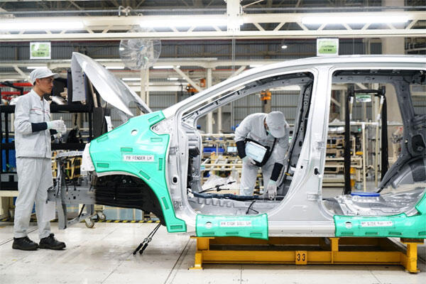 Pasang Surut Industri Otomotif Nasional Selama 48 Tahun
