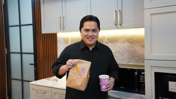 Erick Thohir Berburu BTS Meal, Gimik Gaet Pemilih Milenial?