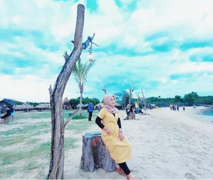 Pantai E Kasoghi, Destinasi Wisata yang Instagramable di Madura