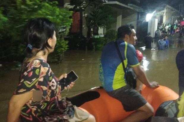 BNPB Catat Ratusan Warga Terdampak Banjir dan Tanah Longsor di Tangsel