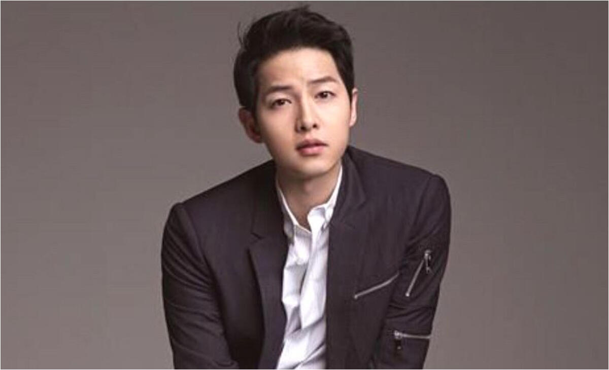 Ketika Song Joong Ki Enggak Paham dengan Kebiasaan Memfoto Makanan