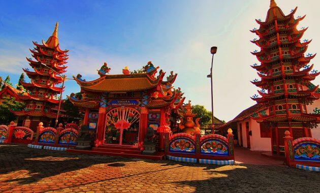 Instagramable Wisata Vihara Avalokitesvara Pamekasan