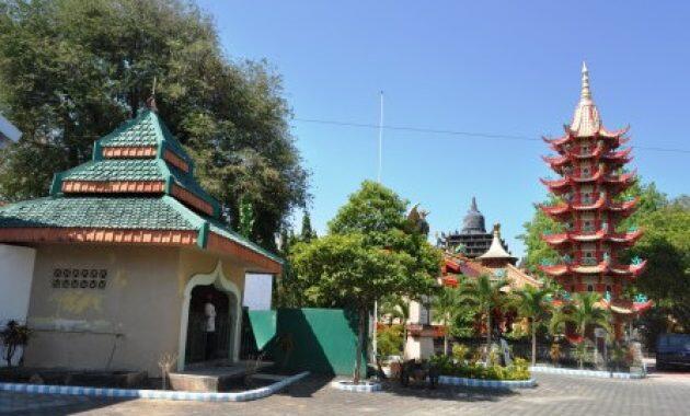 Instagramable Wisata Vihara Avalokitesvara Pamekasan