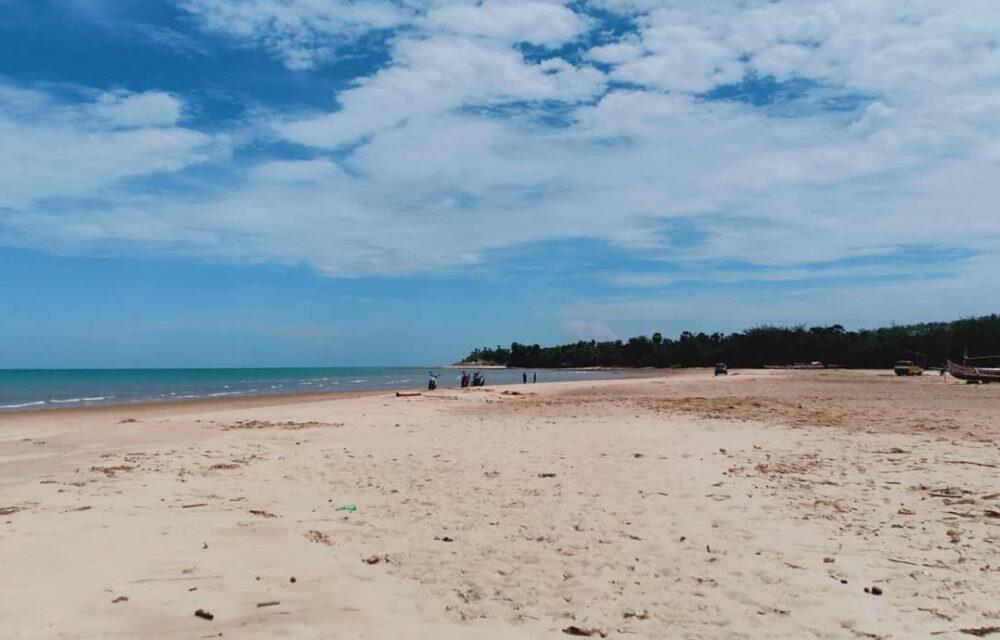 Menikmati Wisata Mempesona Pantai Badur Sumenep