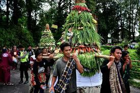 Ritual Grebeg Suran Baturraden Banyumas