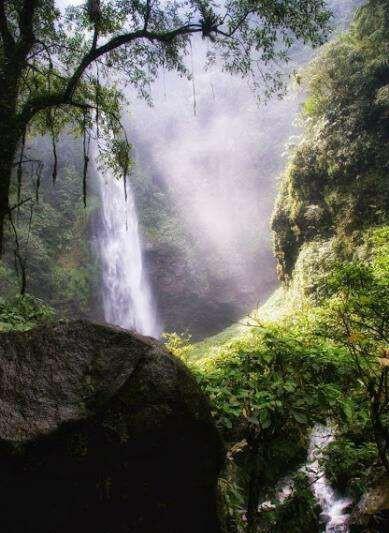 Surga Tersembunyi Itu Bernama Curug Cipendok, Buktikan!