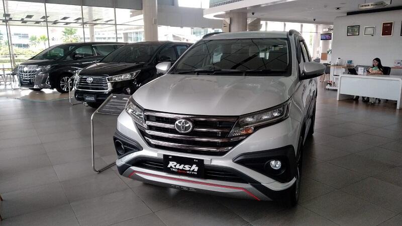 Angka Penjualan Mobil Bulan Mei Turun, Ini Tanggapan Toyota