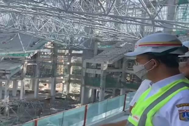 Anies Doakan Pengangkatan Rangka Atap Stadion JIS Seberat 3.900 Ton Berjalan Mulus