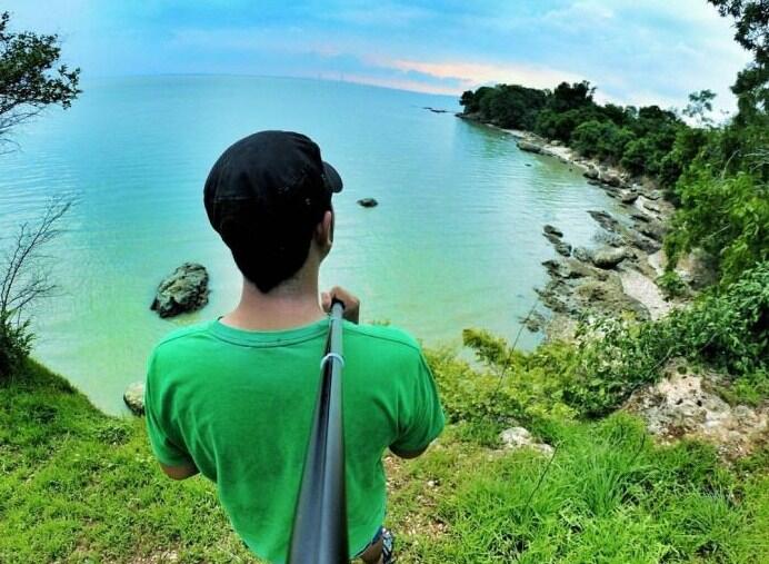 Wisata Pantai Rongkang, Pantai dengan Banyak Batu Karang